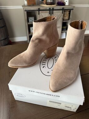 Steve Madden Taupe Suede Pointed-Toe Ankle Boots
